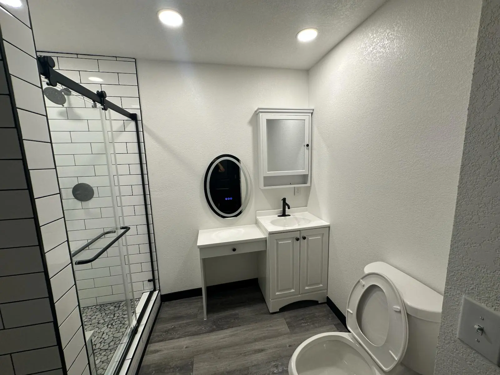 Minimalist bathroom renovation